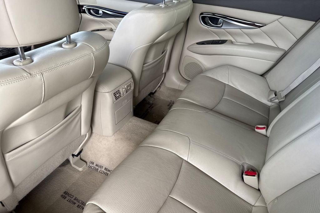 2017 INFINITI Q70 3.7 AWD