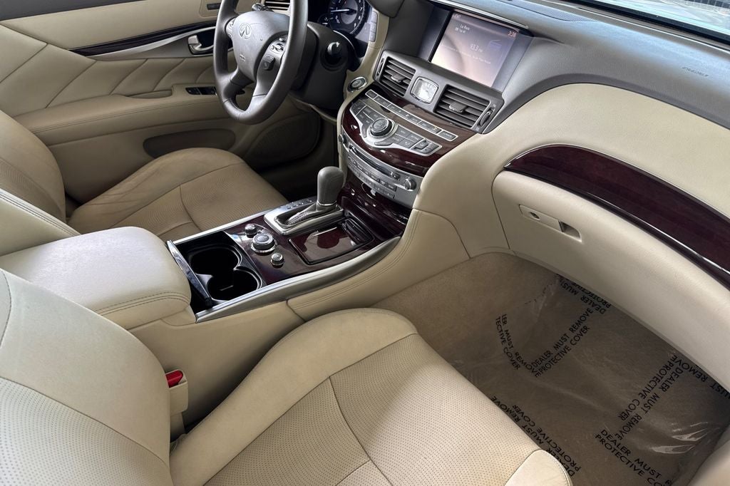 2017 INFINITI Q70 3.7 AWD