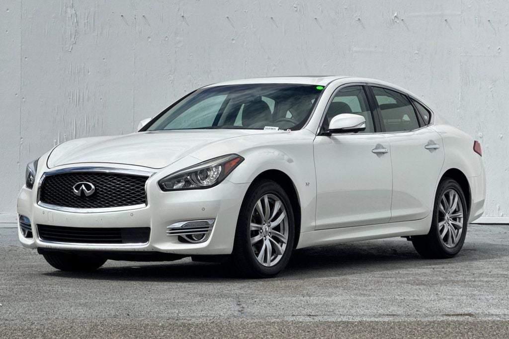2017 INFINITI Q70 3.7 AWD