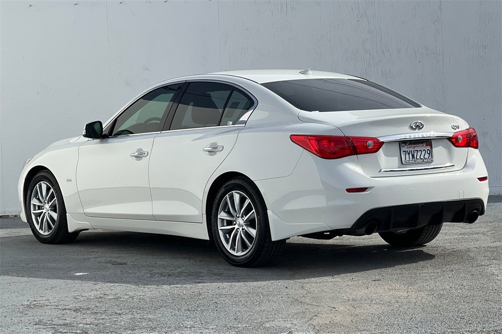 2017 INFINITI Q50 Premium