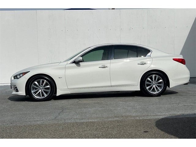 2017 INFINITI Q50 Premium