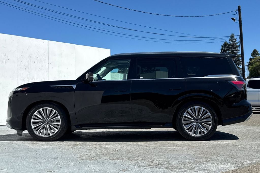 2025 INFINITI QX80 Luxe 2WD