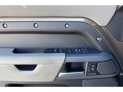 2023 Land Rover Defender 110 X-Dynamic SE