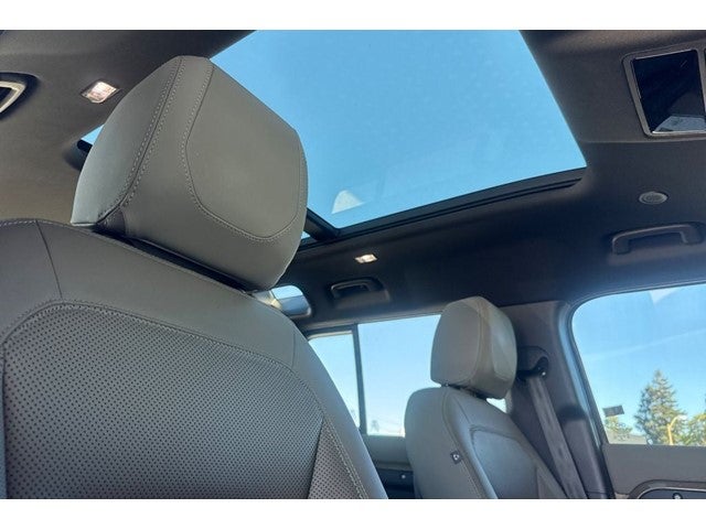 2023 Land Rover Defender 110 X-Dynamic SE