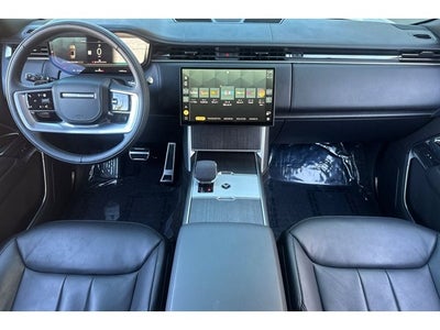 2025 Land Rover Range Rover SE