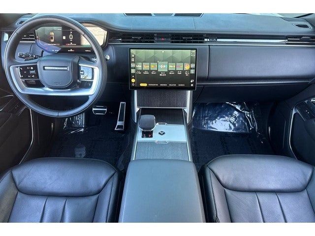 2025 Land Rover Range Rover SE