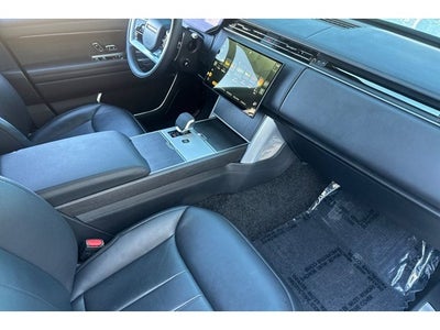 2025 Land Rover Range Rover SE