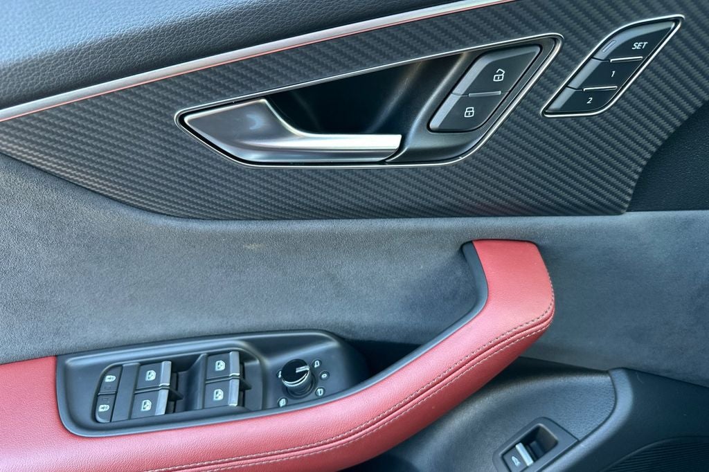 2024 Audi SQ8 4.0T Prestige quattro