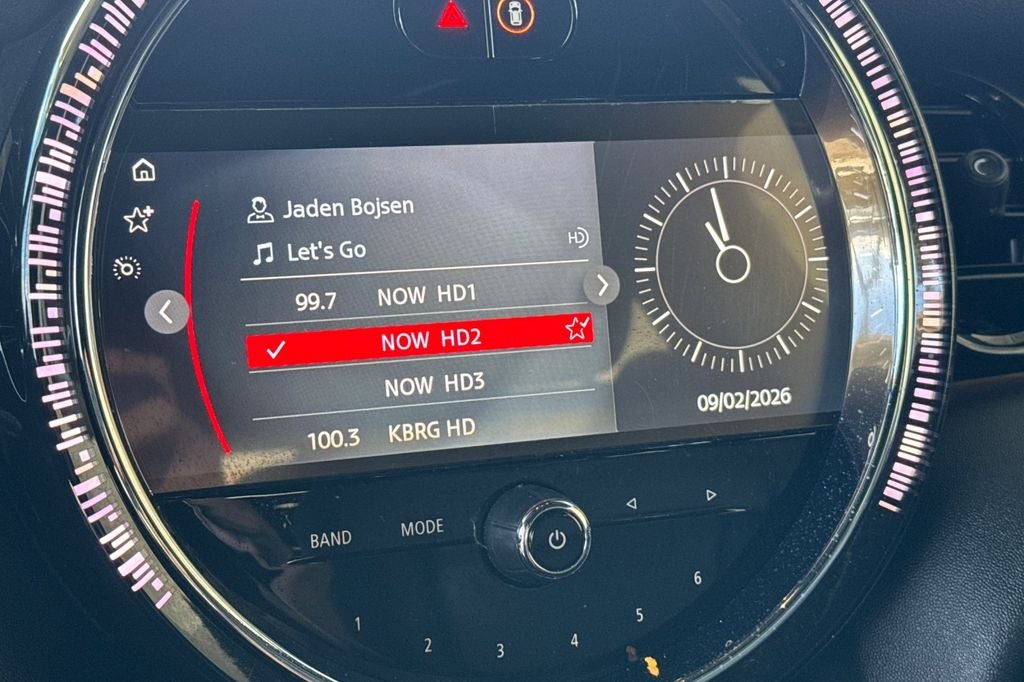 2023 MINI Cooper SE Electric .