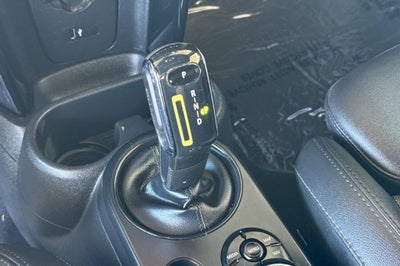 2023 MINI Cooper SE Electric .