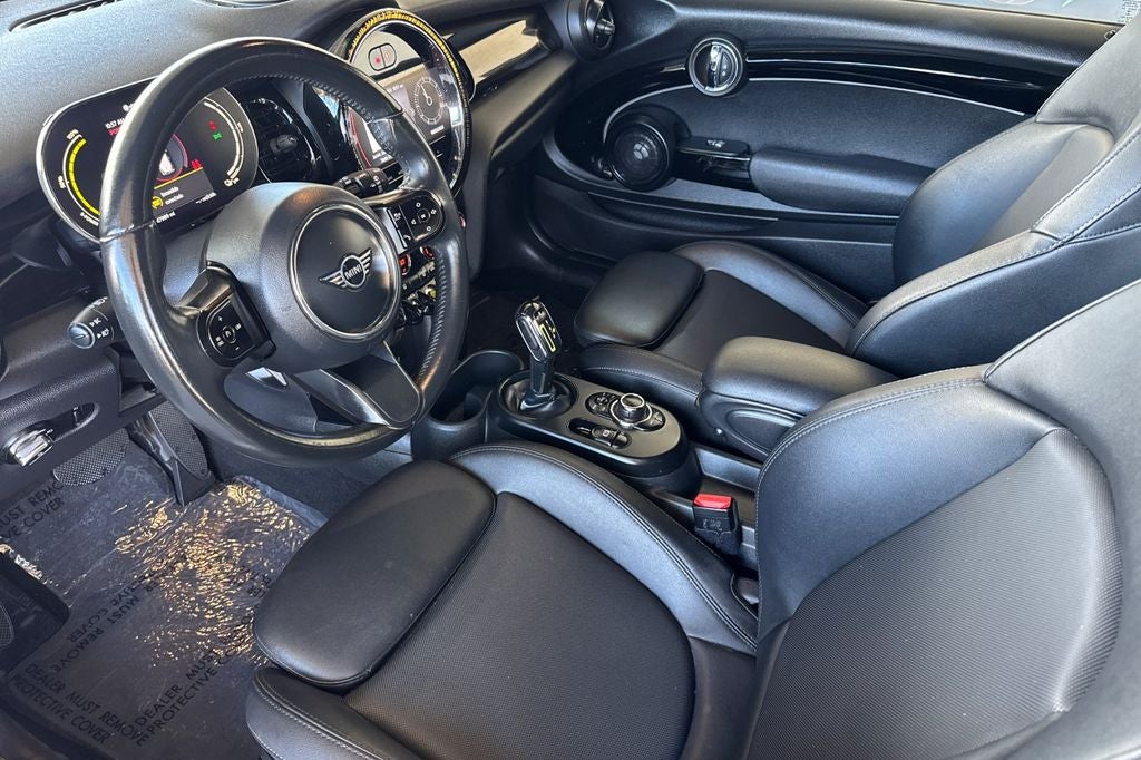 2023 MINI Cooper SE Electric .
