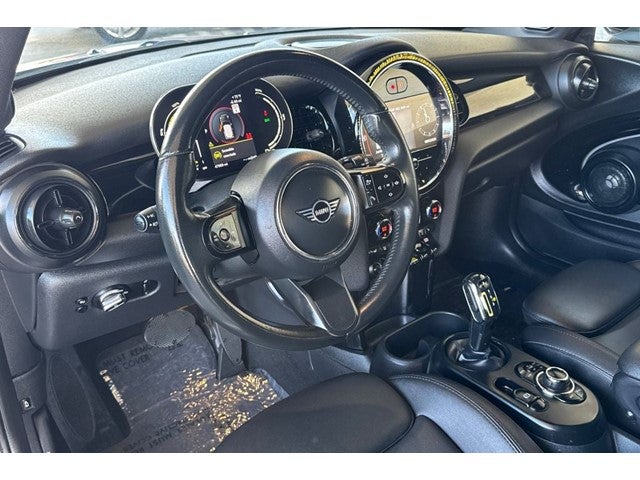 2023 MINI Cooper SE Electric .