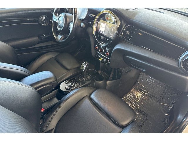 2023 MINI Cooper SE Electric .