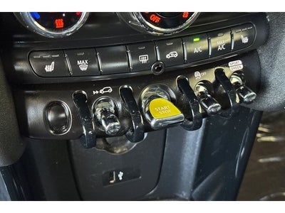 2023 MINI Cooper SE Electric .