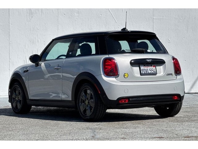 2023 MINI Cooper SE Electric .