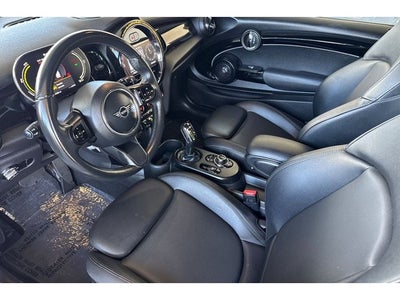 2023 MINI Cooper SE Electric .