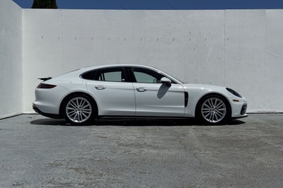 2017 Porsche Panamera 4S