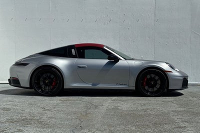 2025 Porsche 911 Targa 4 GTS