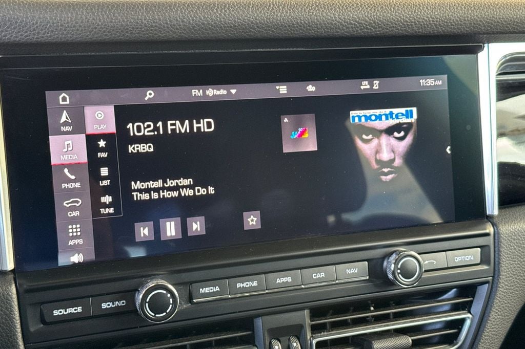 2021 Porsche Macan Base