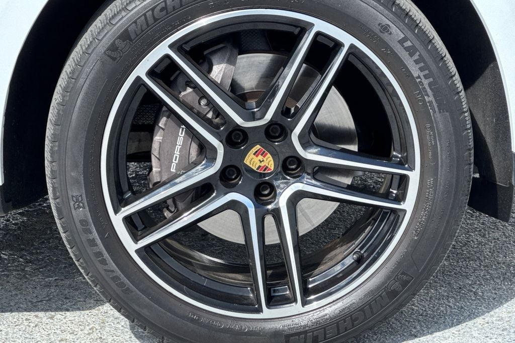 2021 Porsche Macan Base