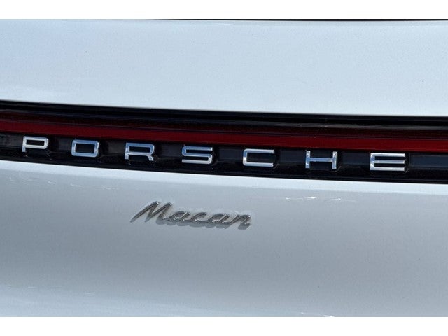 2021 Porsche Macan Base