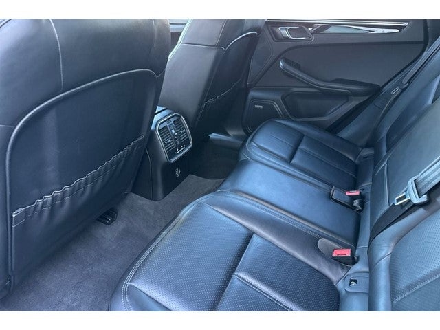 2018 Porsche Macan Base