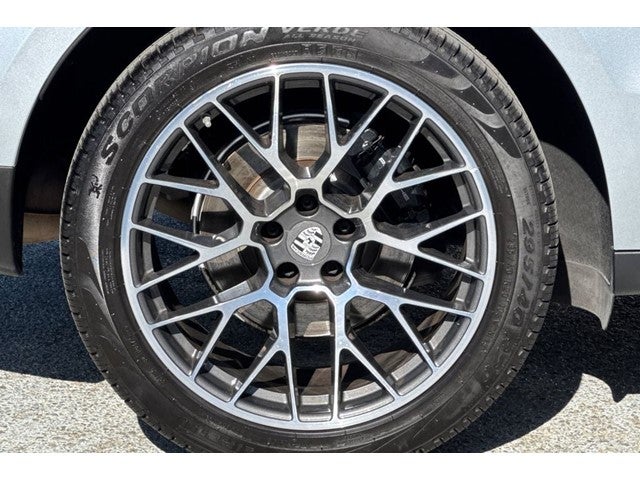 2018 Porsche Macan Base